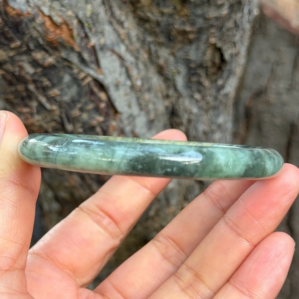 60.5mm‎ inner diameter skinny xiuyu jade bangle 0689